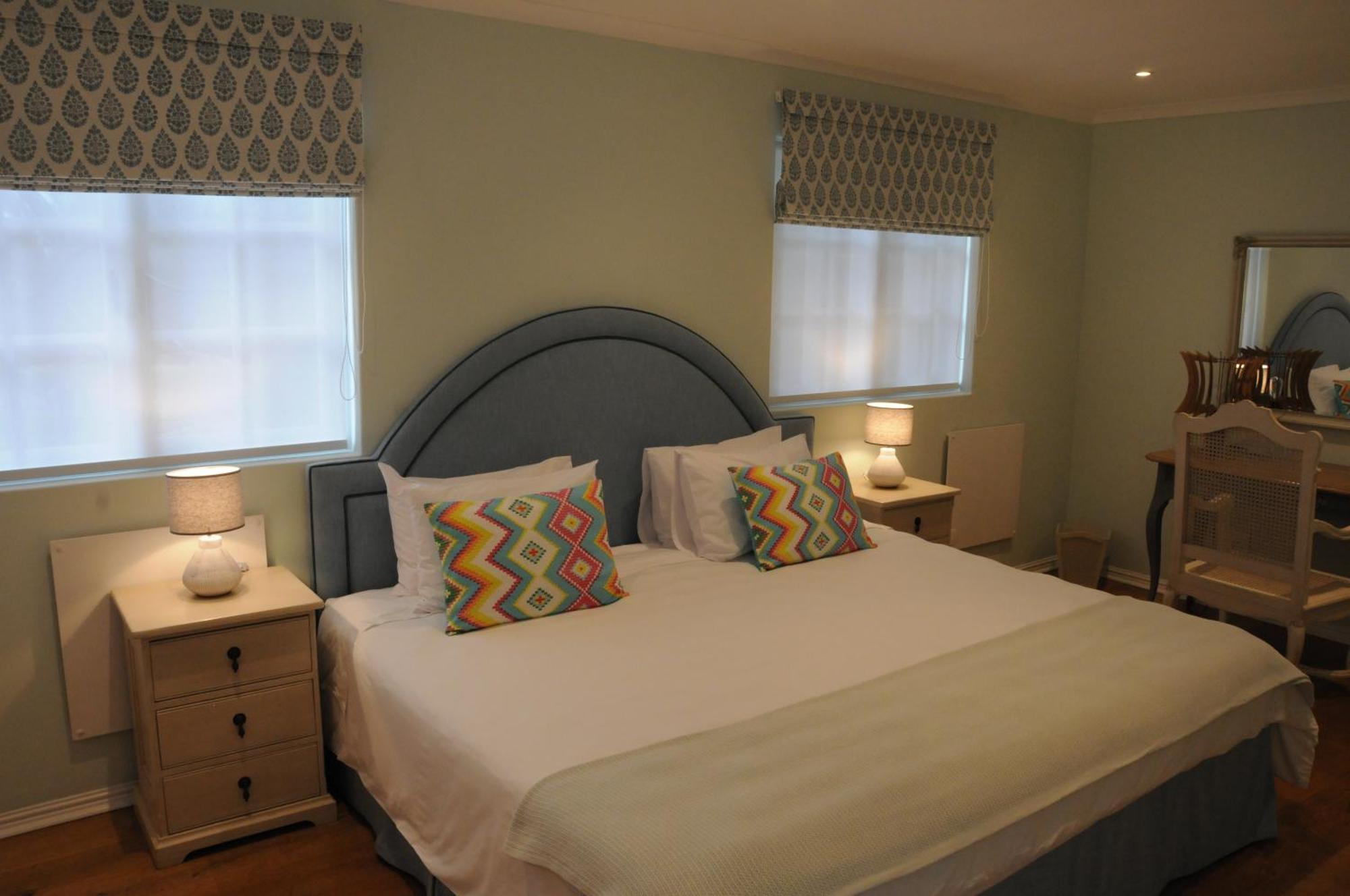 Le Petit Poucet Hotel เคปทาวน์ ภายนอก รูปภาพ
